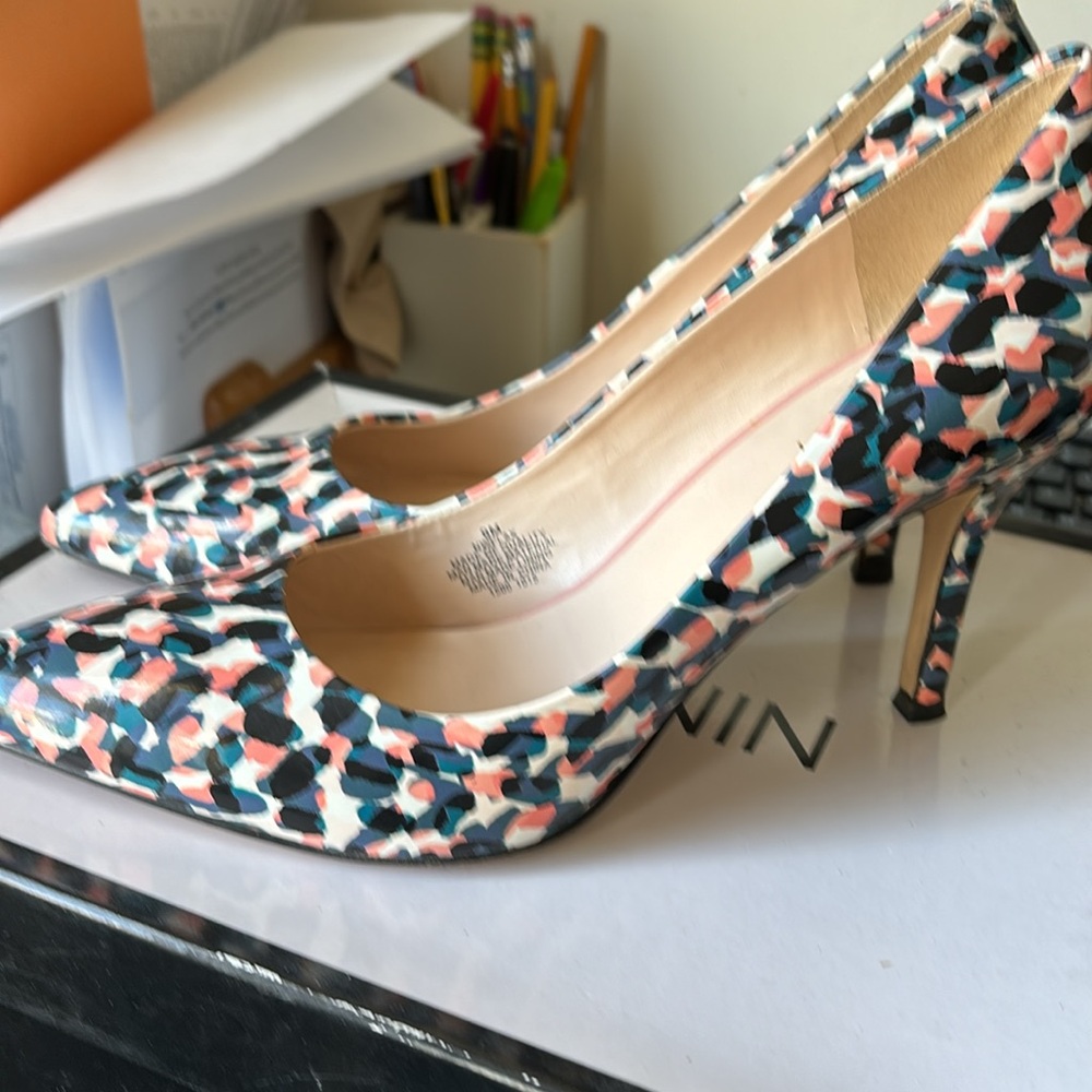 Multi Color Pump - image 2